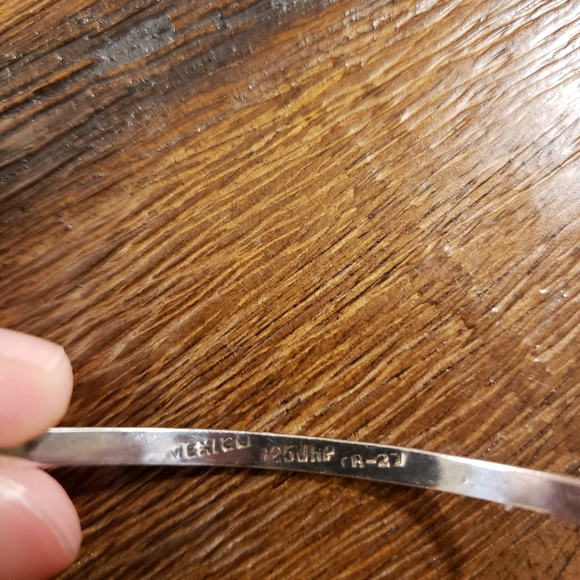 Set of 3 Vintage Sterling Silver Bangle Bracelets - Picture 9 of 9